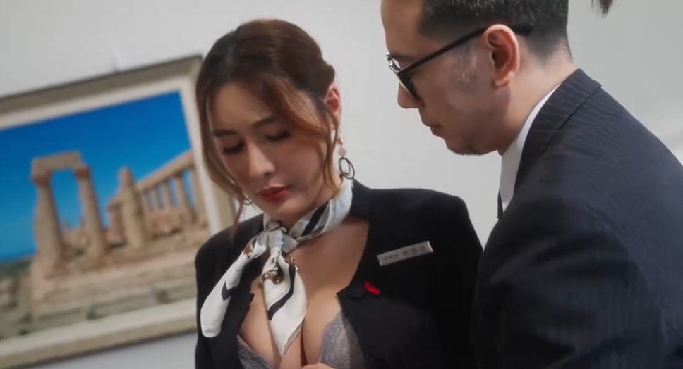 Tiếp viên hàng không Blue Sky Airlines tập 1: Chịch sếp để không bị sa thải