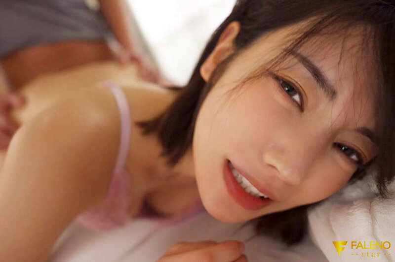 Cô bạn gái ngoan xinh yêu là idol Jav Karen Kaede